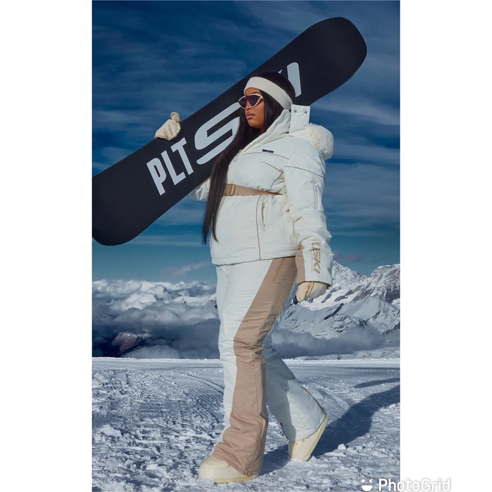 PRETTYLITTLETHING SKI Plus Cream Faux Fur Hooded Belted Ski Jacket